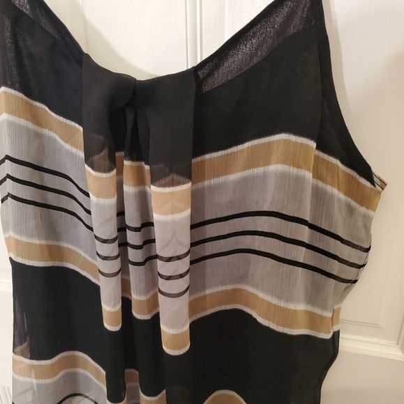 🛍 Striped Tank Top 🛍 - Picture 3 of 3